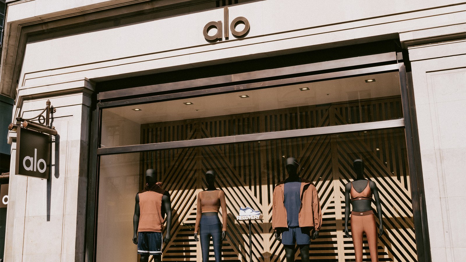 Alo-Yoga