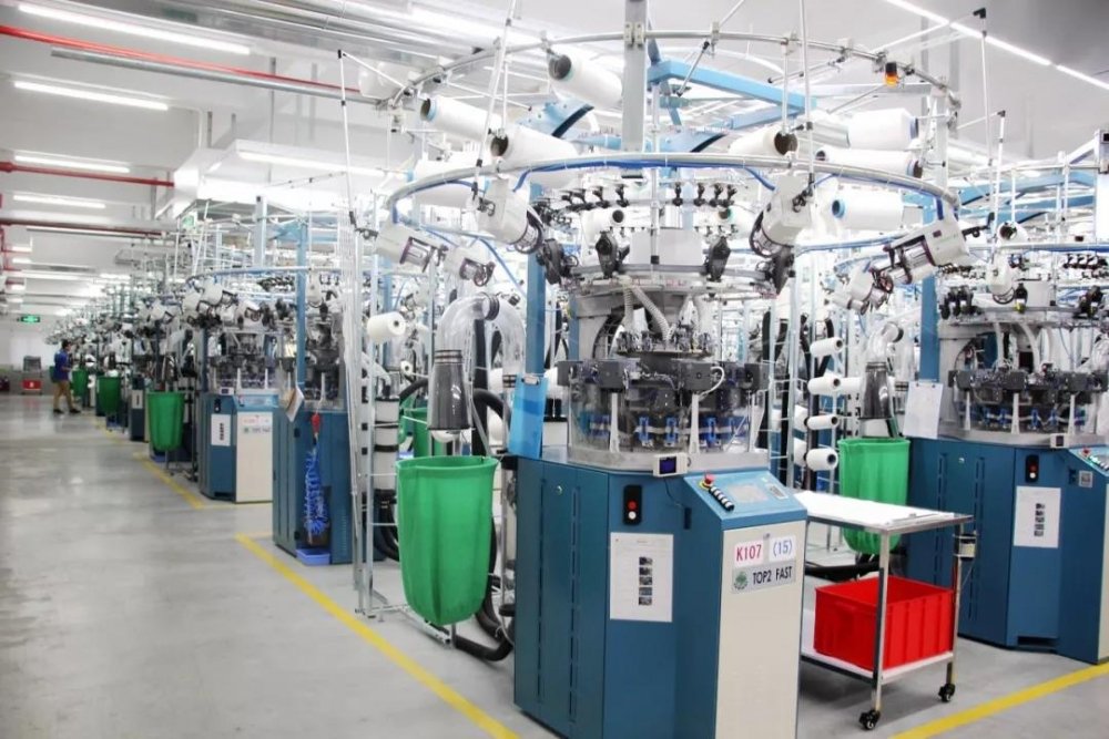 gymshark-production-seamless-machines