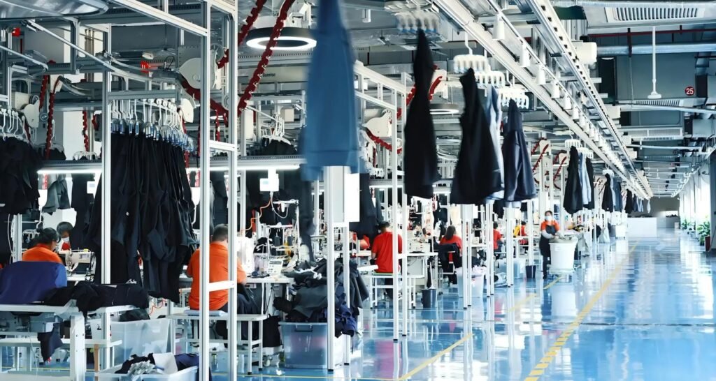 Trendy Apparel Hanging Production Factory